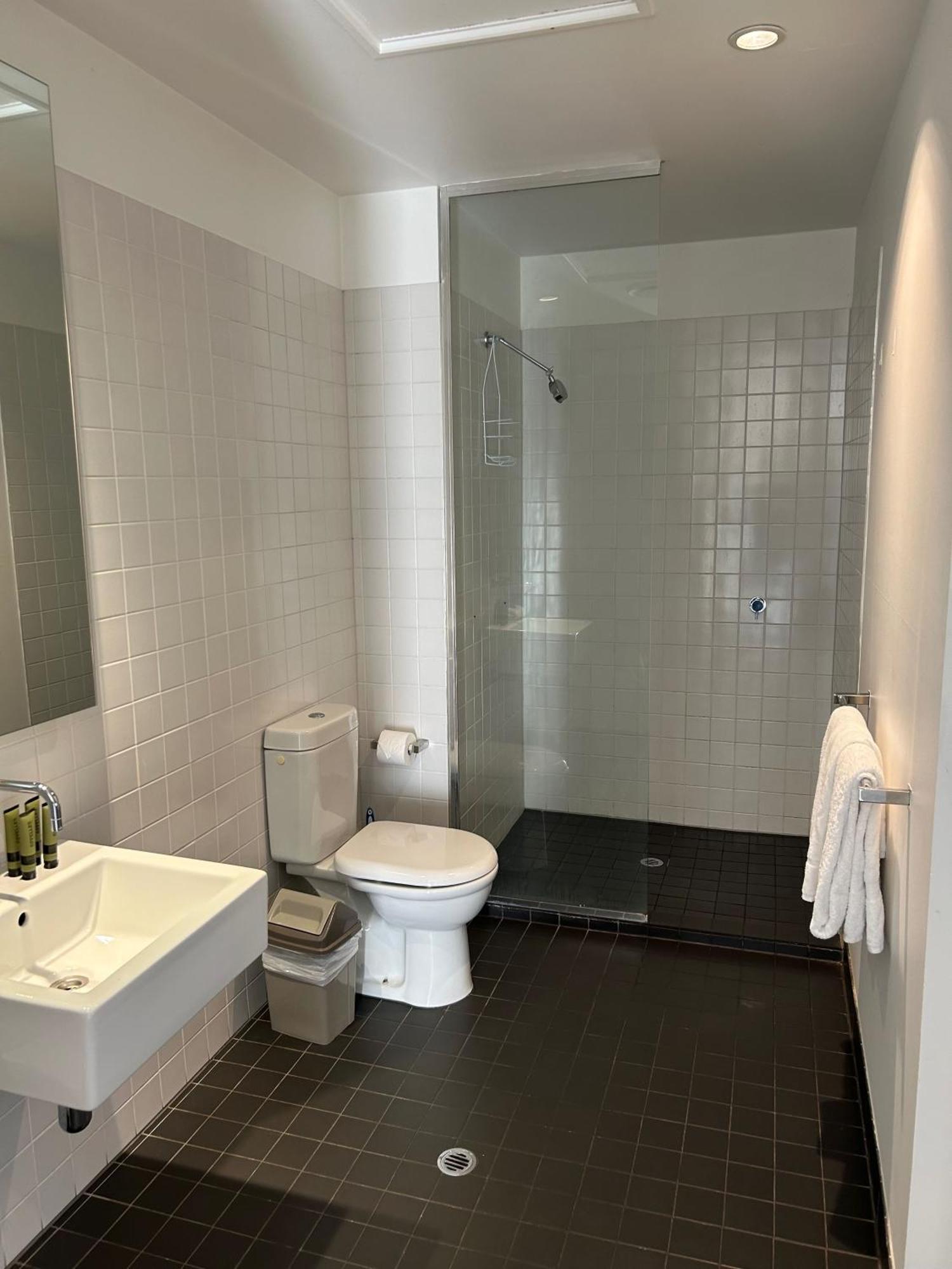 Adele Apartment Hotel East Мельбурн Екстер'єр фото