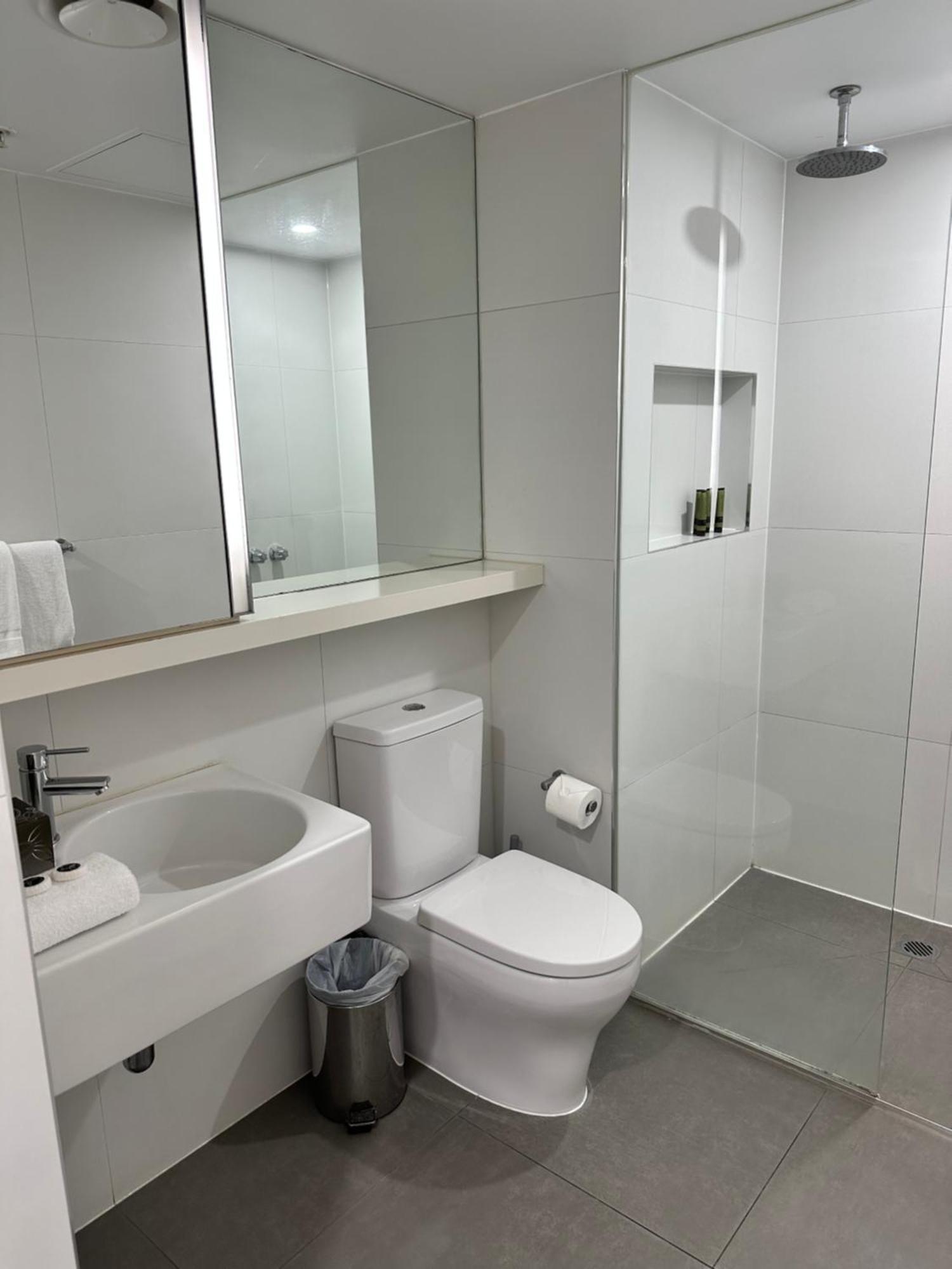 Adele Apartment Hotel East Мельбурн Екстер'єр фото